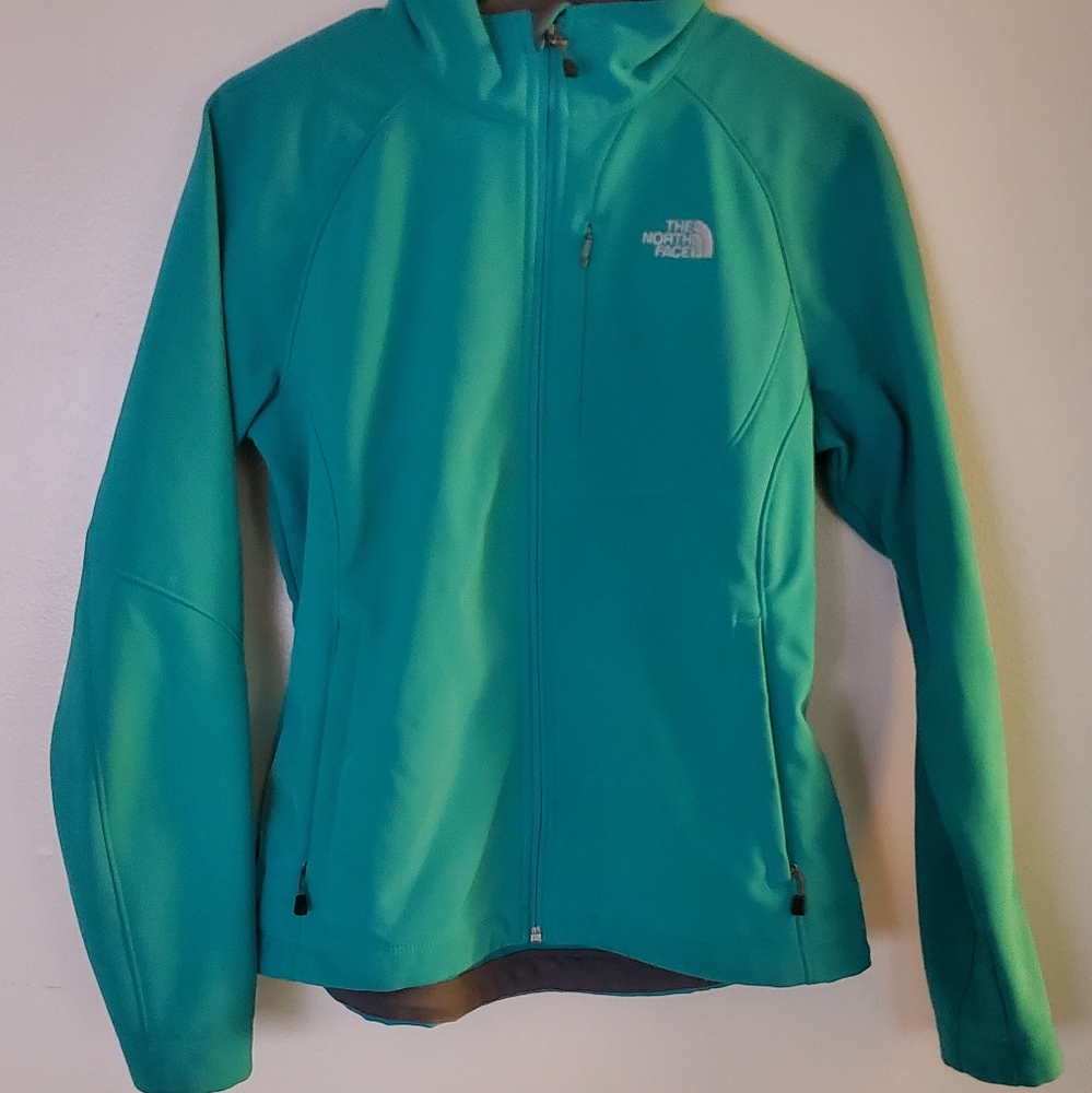 North Face Apex jacket in size medium